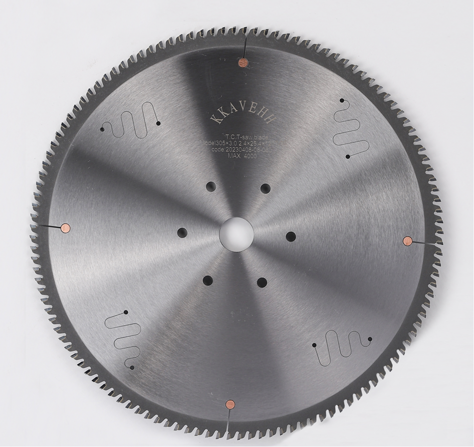 Saw blade for aluminum
